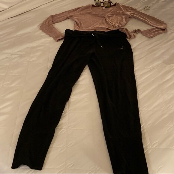 Wrap sweater in light pink with gray throughout - Picture 2 of 5